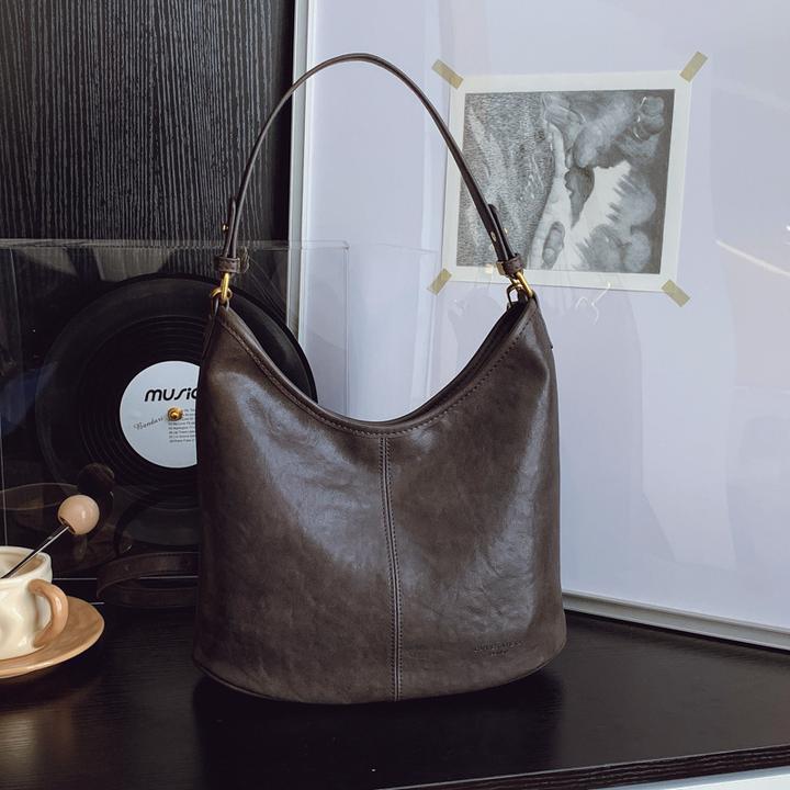 大容量包包女2025超火新款时尚简约单肩腋下包复古百搭斜挎托特包