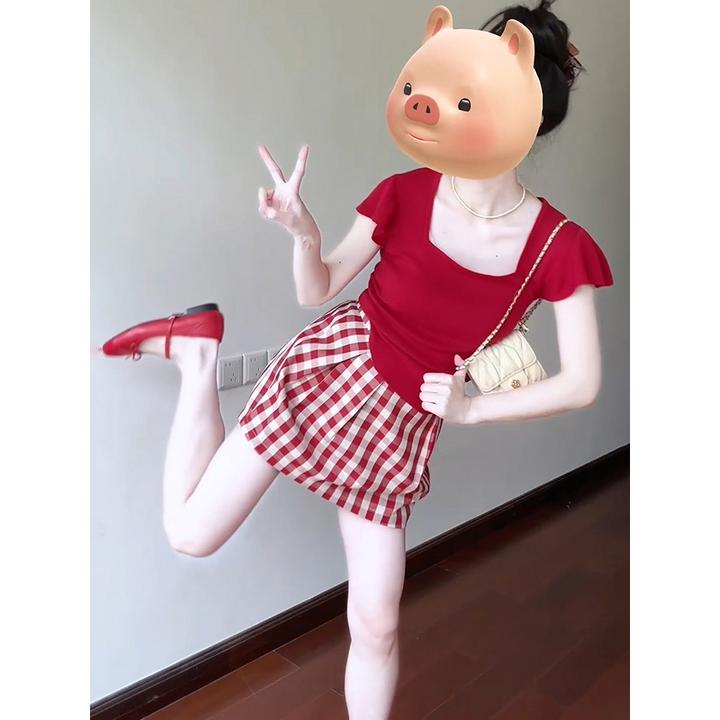 方领荷叶袖针织上衣夏日红色格纹 立裁花苞式短款半身裙