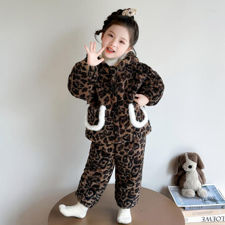 女童冬装睡衣法兰绒儿童双层加厚家居服套装女宝宝加绒保暖两件套