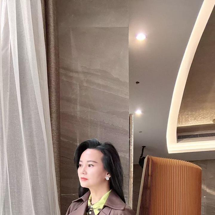 极简风衣高级感拉满