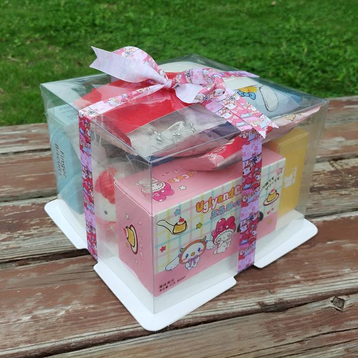 三丽鸥系列生日礼物零食礼盒套装送女生情人节纪念日玩具大礼包