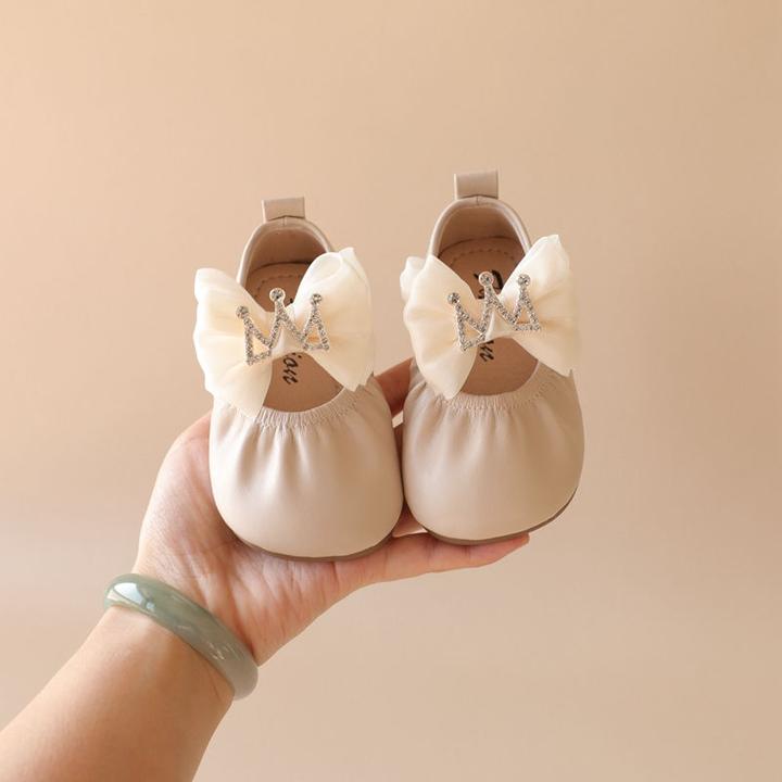 婴儿软底公主鞋女宝宝鞋子小公主学步鞋女童百搭秋冬小皮鞋1-3岁