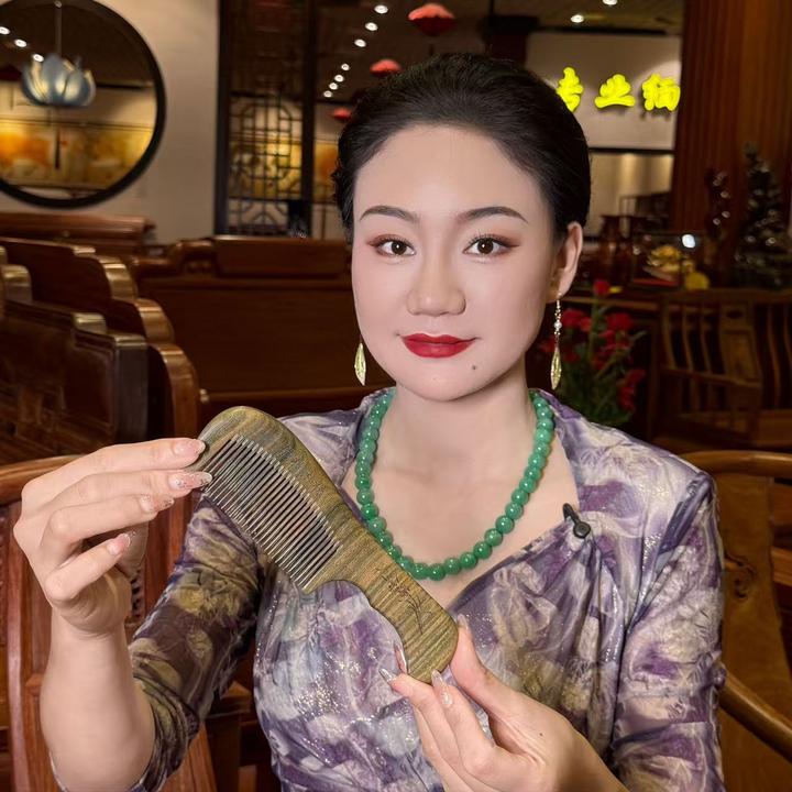 大木侠绿檀长柄梳木梳子