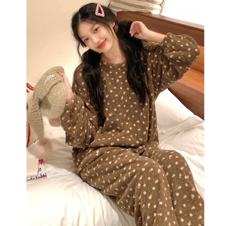 甜美小碎花咖色珊瑚绒睡衣女款秋冬季长袖套头加厚保暖家居服套装