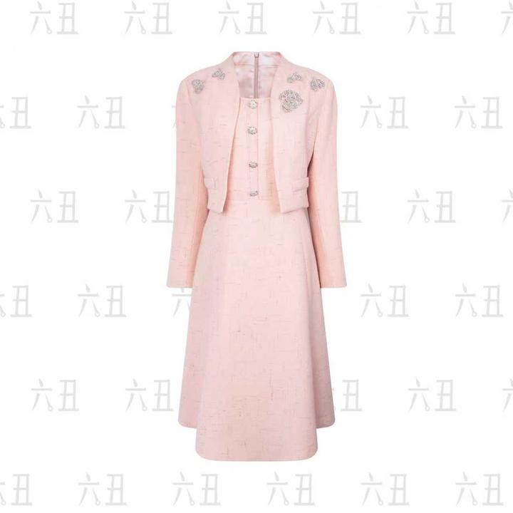 【六丑】新款时尚高级气质显瘦百搭肩部钉珠假两件连衣裙510LYQ1150