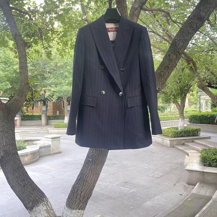 时尚条纹西服外套双排扣设计感通勤休闲西装