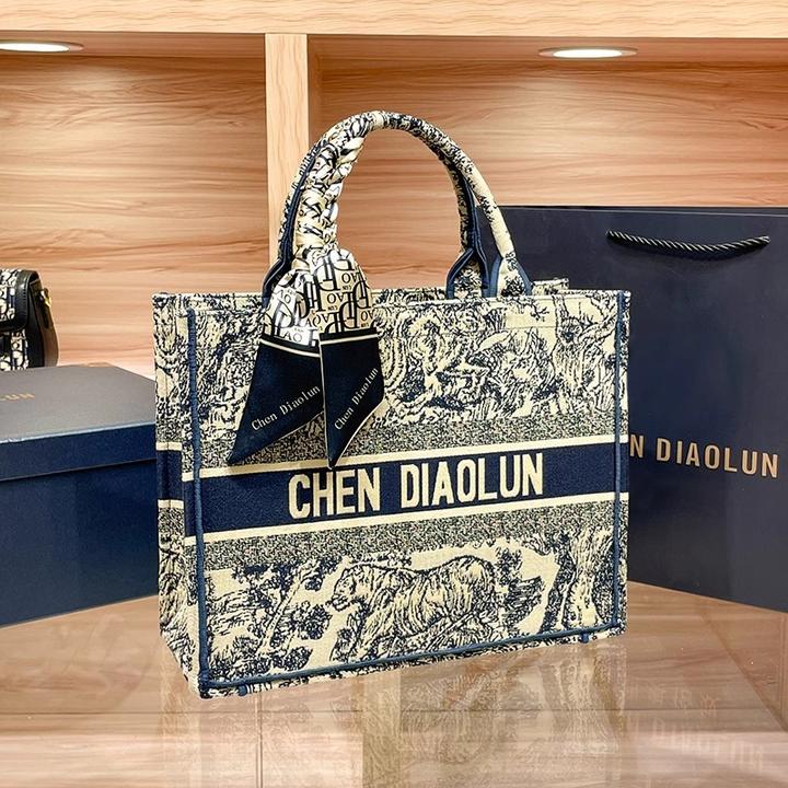 香港CHEN DIAOLUN动物园刺绣托特包女2025新款大容量手提单肩大包