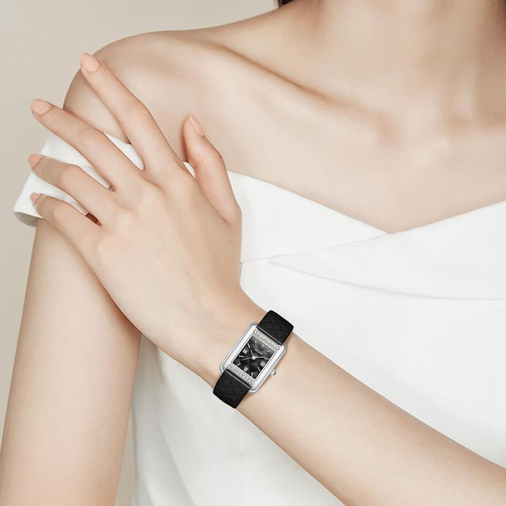 2025气质轻奢时尚百搭坦克黑女士腕表