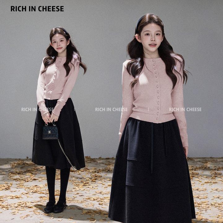 金川川 韩女法则 秋冬纽扣显瘦针织开衫+抽绳遮肉加厚花苞裙套装