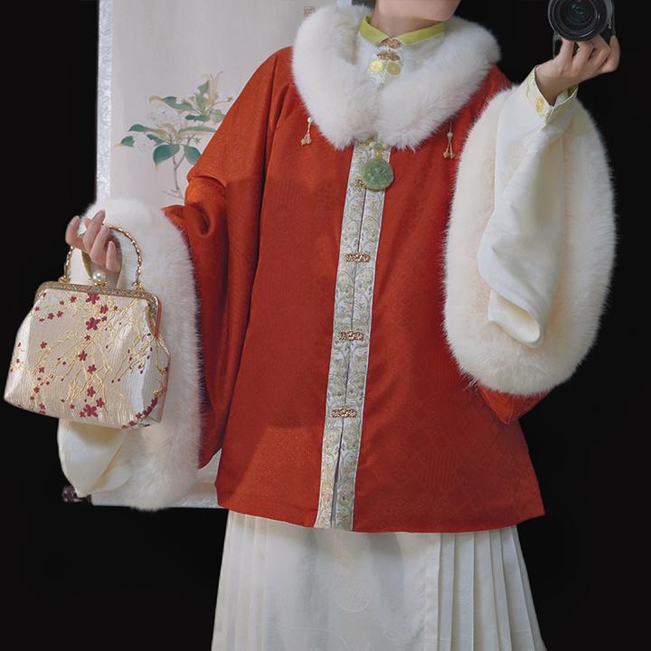 鹿鸣溪原创汉服昭君袄明制圆领对襟上衣新中式日常款冬季加绒外套