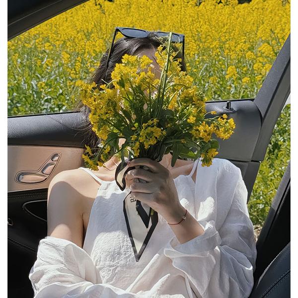 夏日绝美穿搭高级感小香风时尚休闲减龄白色衬衫吊带两件套装女装