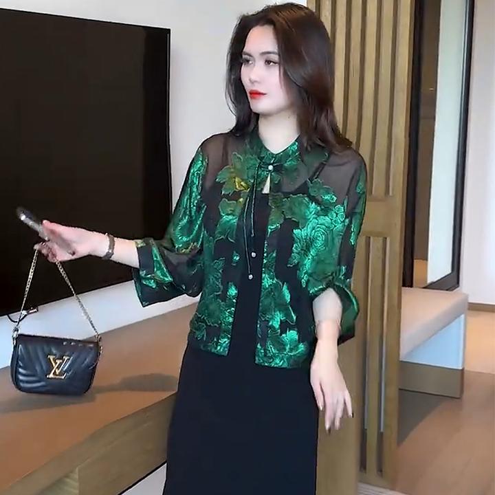 时尚连衣裙套装女春季新款洋气显瘦印花盘扣防晒开衫吊带裙两件套