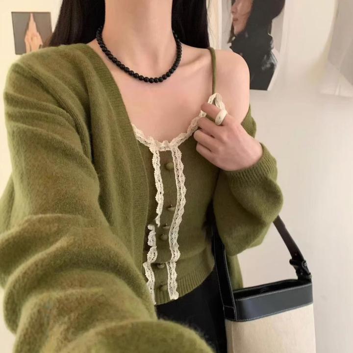 韩系百搭纯色长袖毛衣开衫女秋冬季新款叠穿蕾丝花边针织吊带套装