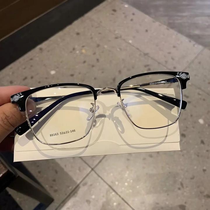 日常通勤半框近视眼镜男高颜值学生防蓝光辐射不挑脸型平光镜架女