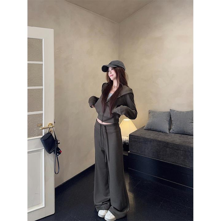 洋气衣服女秋季松弛感短款连帽卫衣外套女+直筒阔腿裤显瘦百搭