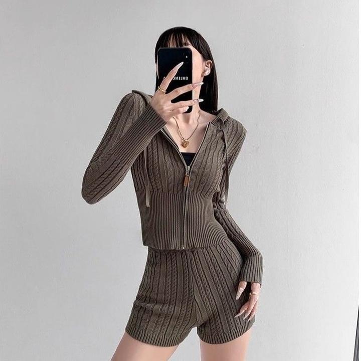 松岛周末/美式复古麻花针织开衫两件套拉链连帽外套修身辣妹短裤