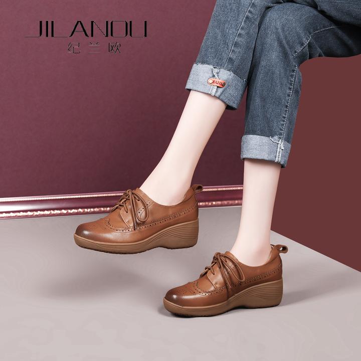 厚底真皮单鞋女春秋2025新款坡跟中年妈妈鞋复古防滑软底休闲女鞋
