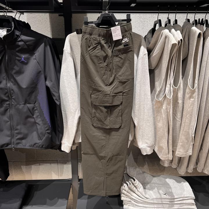 NIKE耐克男25新款大口袋梭织宽松运动休闲直筒工装长裤FV7348-355