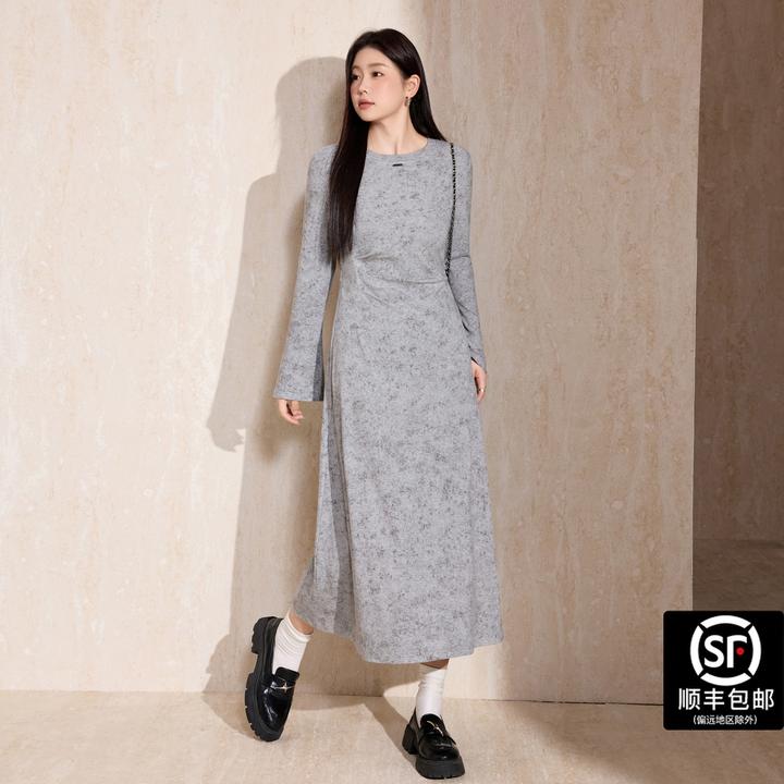 蓝语大码女装法式气质长袖针织连衣裙2025秋新款收腰显瘦包臀长裙