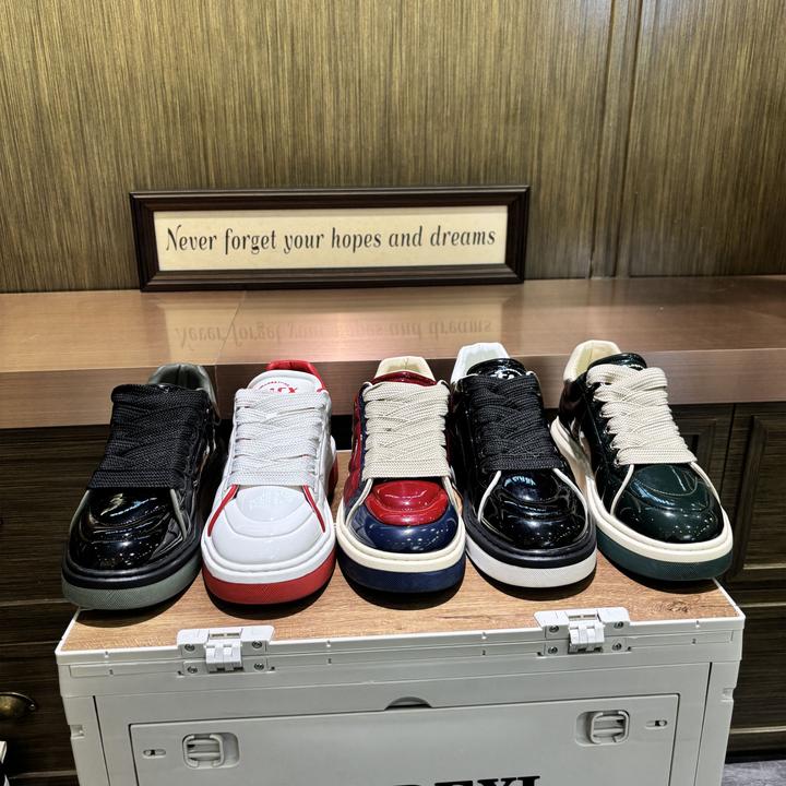 【皮鞋码】早春新款皮面男士休闲单鞋时尚百搭潮鞋舒适经典洋气高端