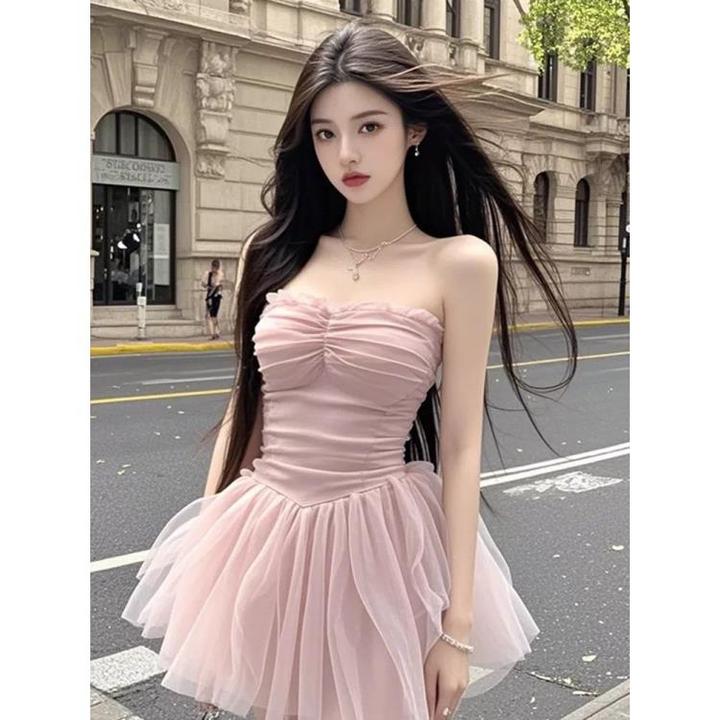 韩式复古纯欲风粉色抹胸褶皱拼接连衣裙女春季新款气质显瘦短裙子