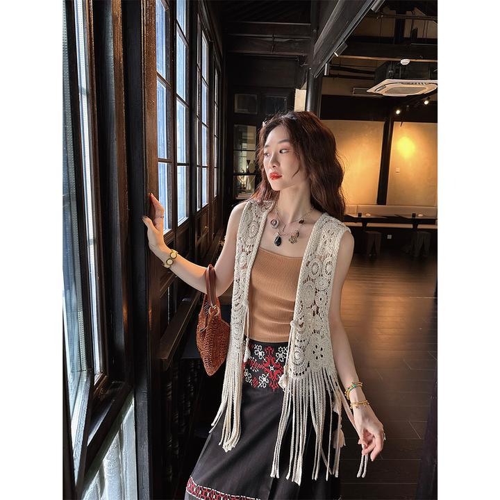 三吉黑花【旅人】民族风钉珠流苏马甲女时髦洋气镂空编织女夏薄款