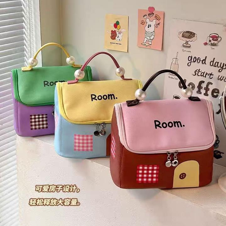 多巴胺房子化妆包女大容量分区手提2025新款防水旅行品便携收纳袋