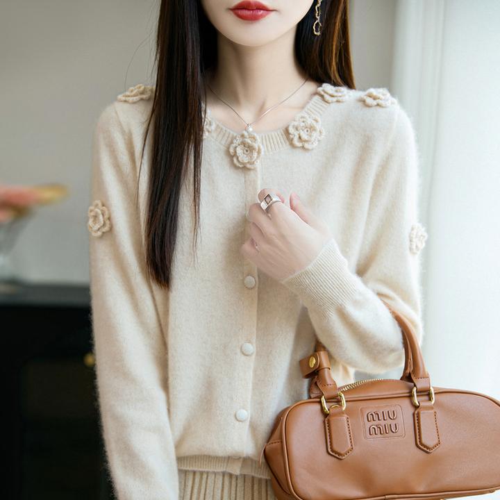 高级感100%纯羊毛衫女秋冬季加厚圆领毛衣手工刺绣玫瑰花羊毛开衫