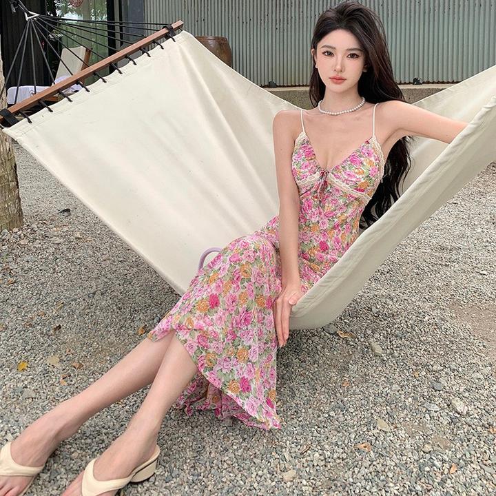 纯欲蕾丝边碎花吊带显瘦女夏度假风海边沙滩裙辣妹高腰包臀裙子