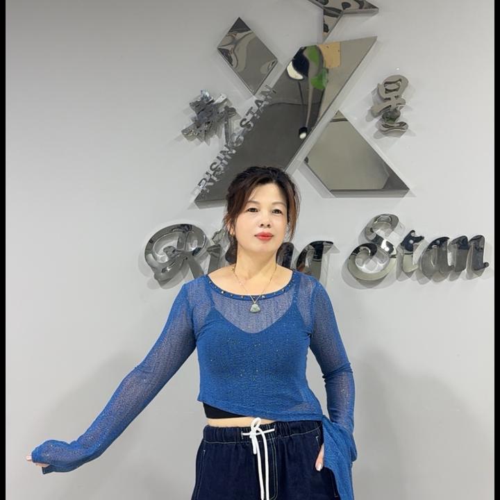 605性感烫金长袖T恤女夏季设计感薄款服装上衣(605)款.....