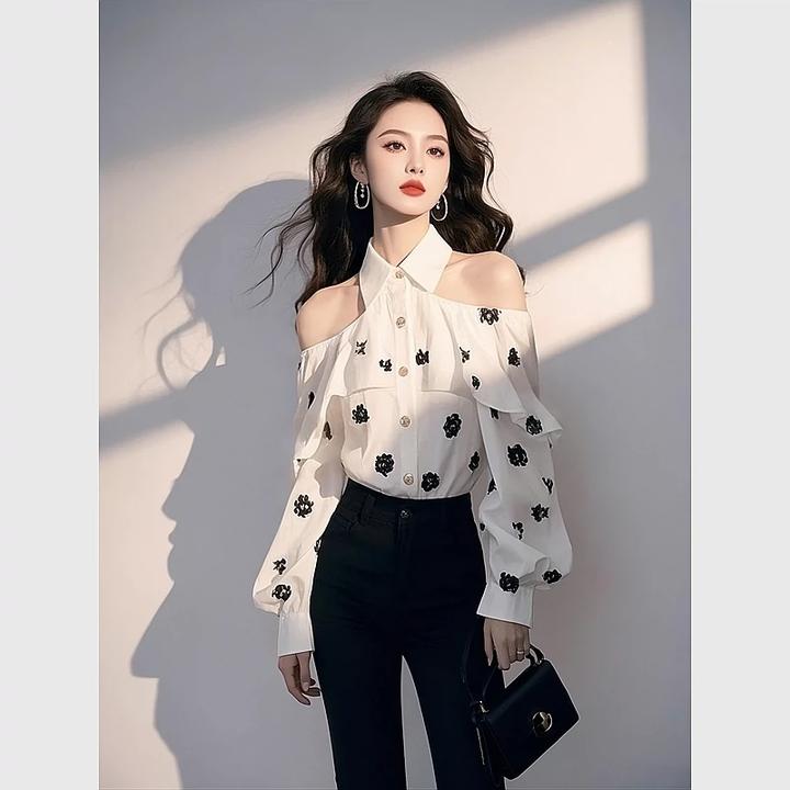 今年爆款白色露肩碎花衬衫女款2025早春独特漂亮设计感荷叶边衬衣