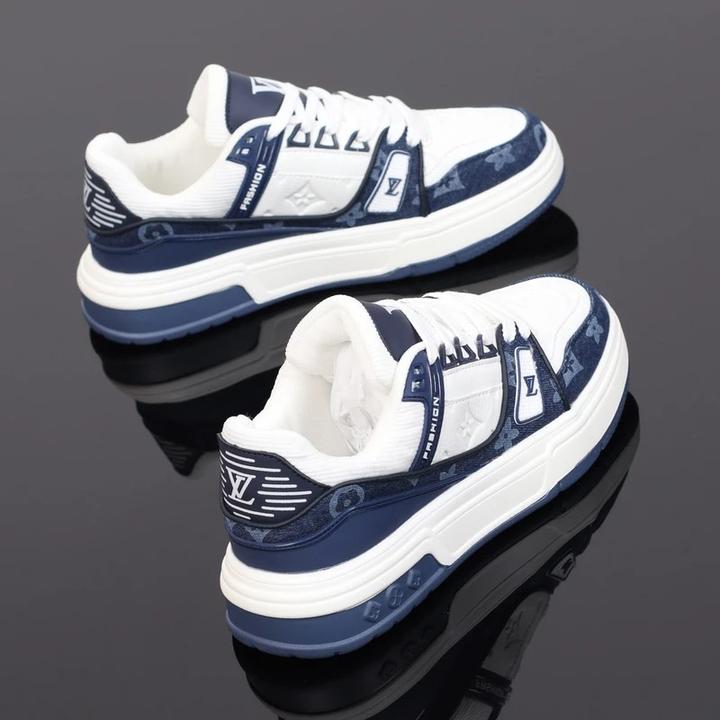 轻奢高端男鞋秋季新款轻便耐磨运动休闲鞋潮流男秋季防滑运动板鞋