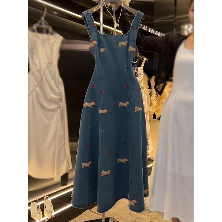 高级感超好看气质立体刺绣牛仔连衣裙女2025夏季新款时尚吊带长裙