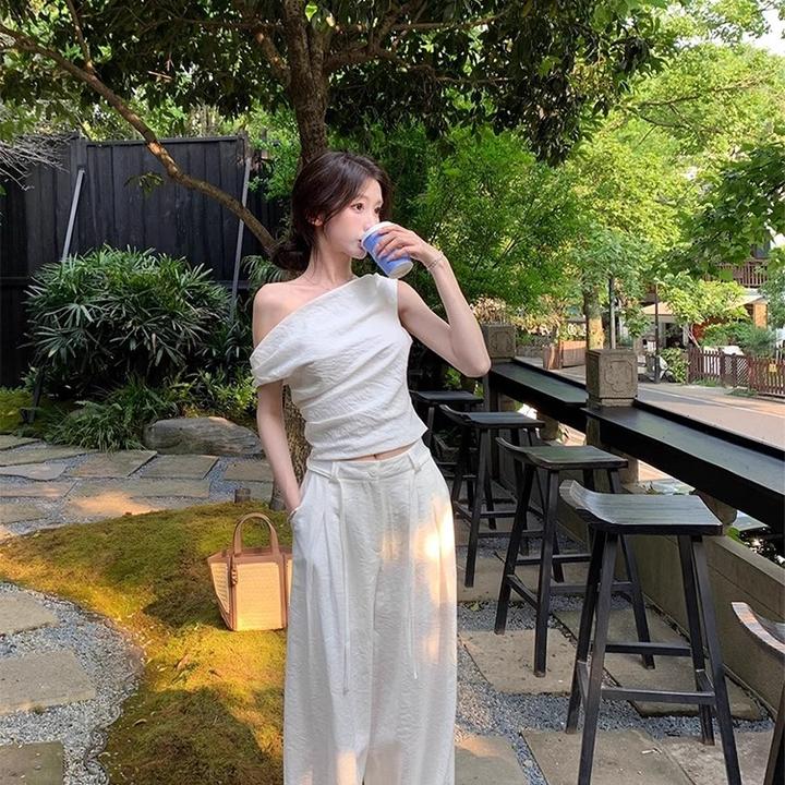 法式纯欲减龄套装女夏季一字斜肩短袖T恤休闲阔腿裤度假风两件套