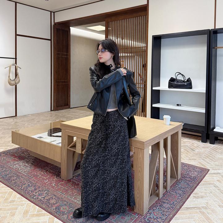 Seyora【旧日斑斓】立体烧花豹纹印花中长款半身裙 B35869SY52