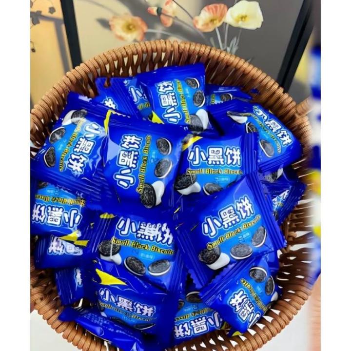 mini小黑饼干散装奶油夹心饼干独立小包装办公室零食学生解馋食品