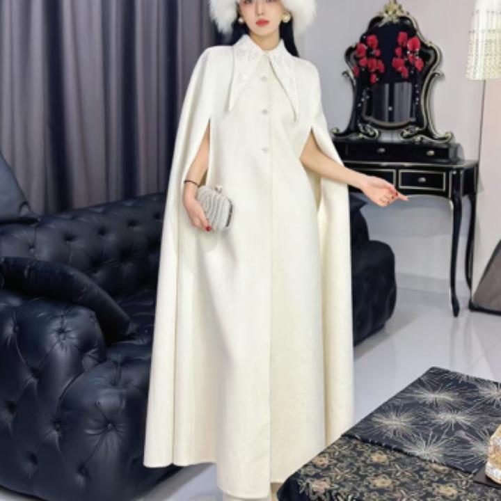 尖领刺绣重工羊绒斗篷大衣