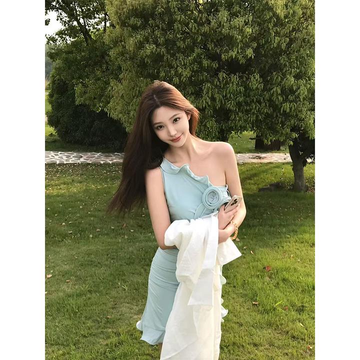 2025夏季新款纯欲性感立体花朵斜肩褶皱无袖包臀连衣裙女配开衫