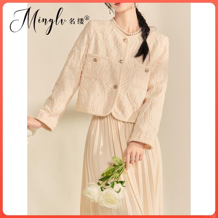 白色连衣裙时尚气质小香风一整套高级感减龄穿搭秋冬两件套女法式