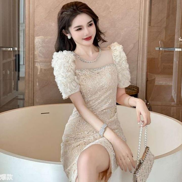 2025夏季新款名媛气质花瓣泡泡修身蕾丝连衣裙收腰显瘦气质高级感