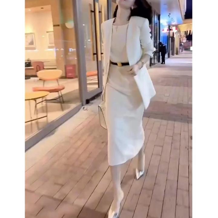 大爱美依缘2025新款时尚OL套装裙西装外套+连衣裙两件套女装