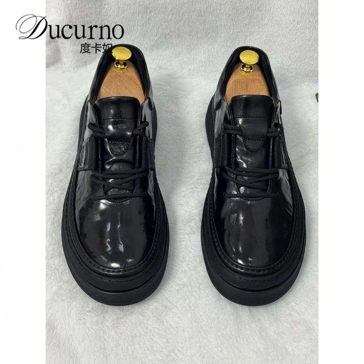 秋季透气男士皮鞋休闲皮鞋商务正装德比鞋时尚潮流百搭舒适鞋子