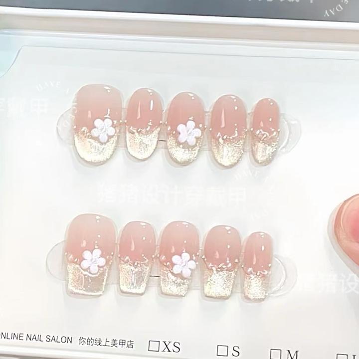 【七里香】春日焕新款高颜值法式猫眼显白立体小花气质纯手工美甲