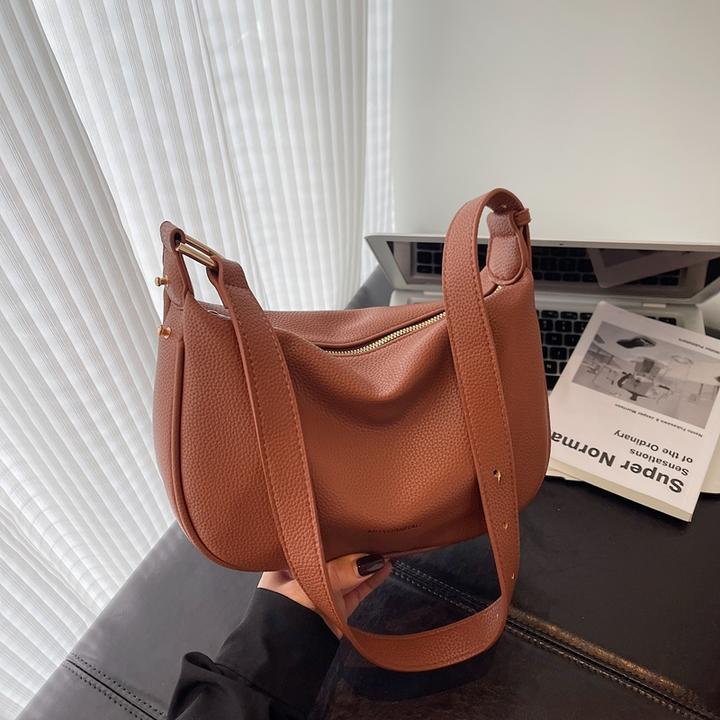 包包女韩式复古风斜挎包女士新月形休闲时尚百搭通勤单肩腋下女包