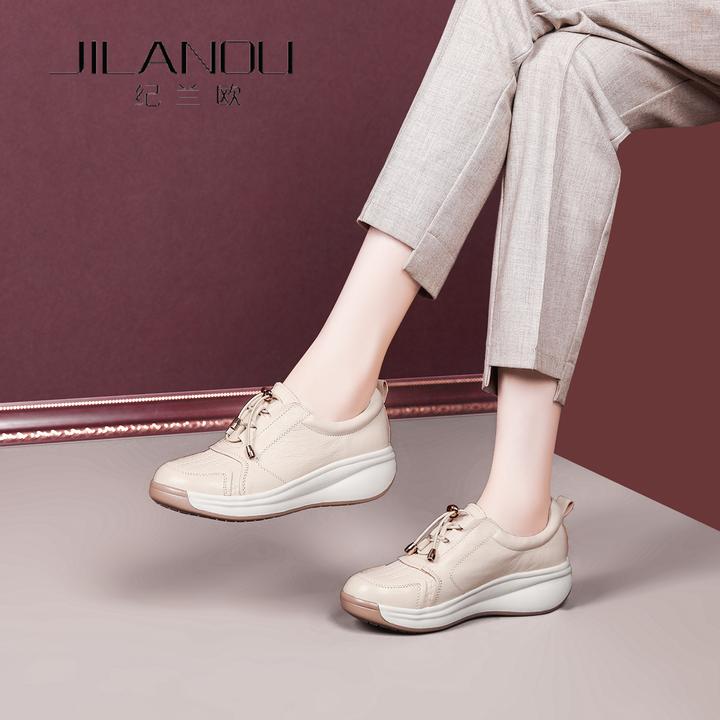 真皮时尚休闲鞋女2025春秋新款厚底中年妈妈单鞋软底舒适羊皮女鞋