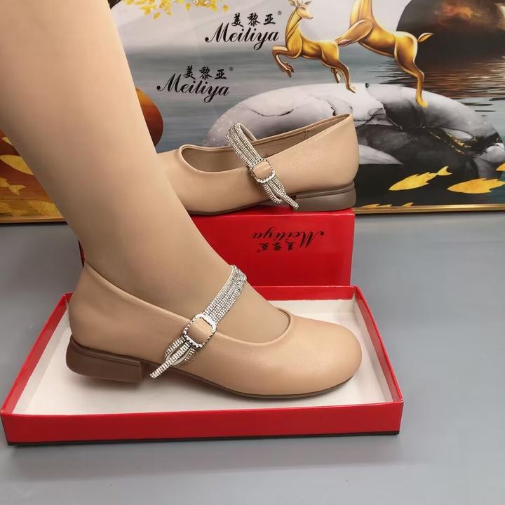 真皮女鞋透气夏季浅口法式懒人鞋低跟单鞋方跟鞋时尚舒适妈妈鞋