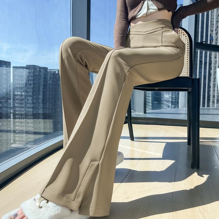 开叉西装微喇裤女秋季2025新款不贴腿垂感直筒卡其色高腰喇叭裤子