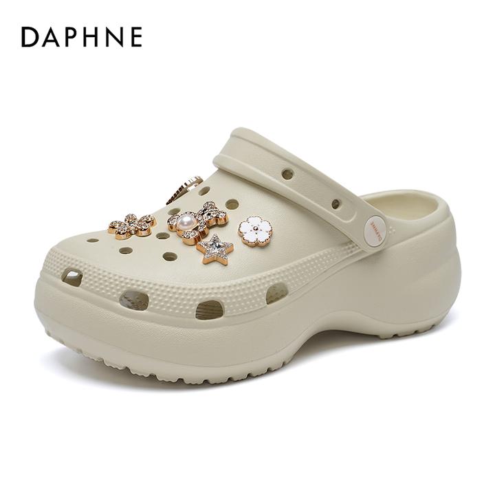 达芙妮泡芙厚底洞洞鞋女2025夏季新款增高外出防滑海边沙滩凉拖女