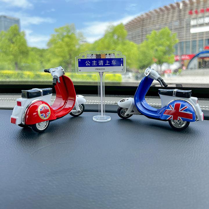 炫酷合金小绵羊汽车摆件个性路牌机车装饰品电动车内外中控台摆件