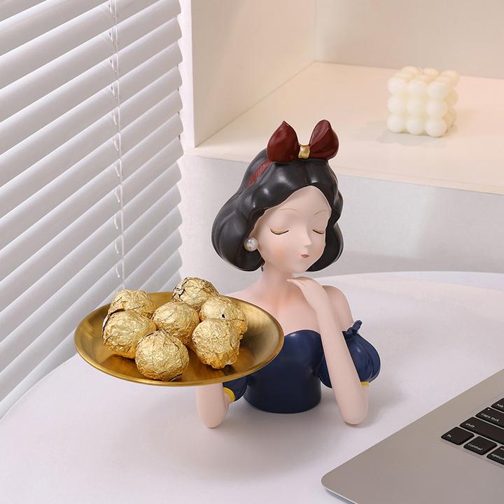 树脂人物摆件玄关钥匙收纳工艺品美少女创意礼品轻奢客厅北欧托盘